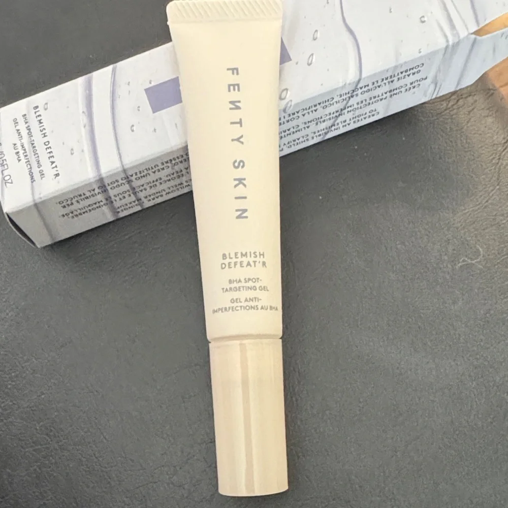 Fenty Blemish Defeat Gel - BHA Spot-Targeting Gel. Brand New